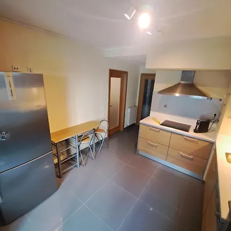 Daire Fabolous Marinho *